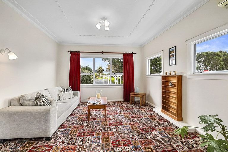 Photo of property in 187 Coronation Avenue, Welbourn, New Plymouth, 4310