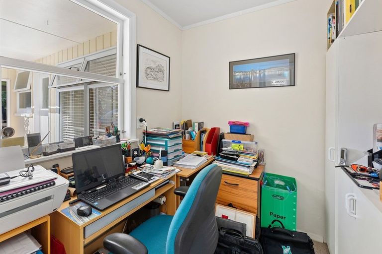 Photo of property in 5 Leybourne Avenue, Waikanae, 5036