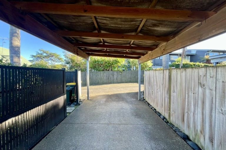 Photo of property in 2/48a Taharoto Road, Takapuna, Auckland, 0622