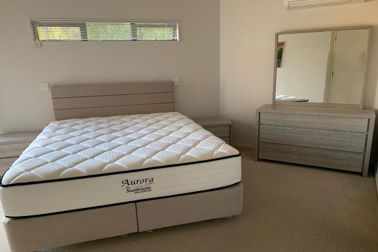 Photo of property in 82 Caribbean Drive, Unsworth Heights, Auckland, 0632