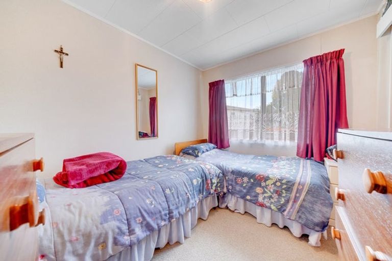 Photo of property in 2/13 Kirton Crescent, Manurewa, Auckland, 2102