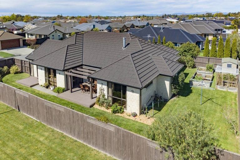 Photo of property in 35 Aspen Street, Rangiora, 7400
