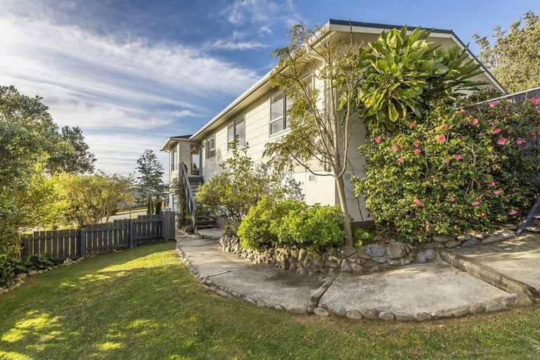 Photo of property in 2 Adventure Drive, Whitby, Porirua, 5024