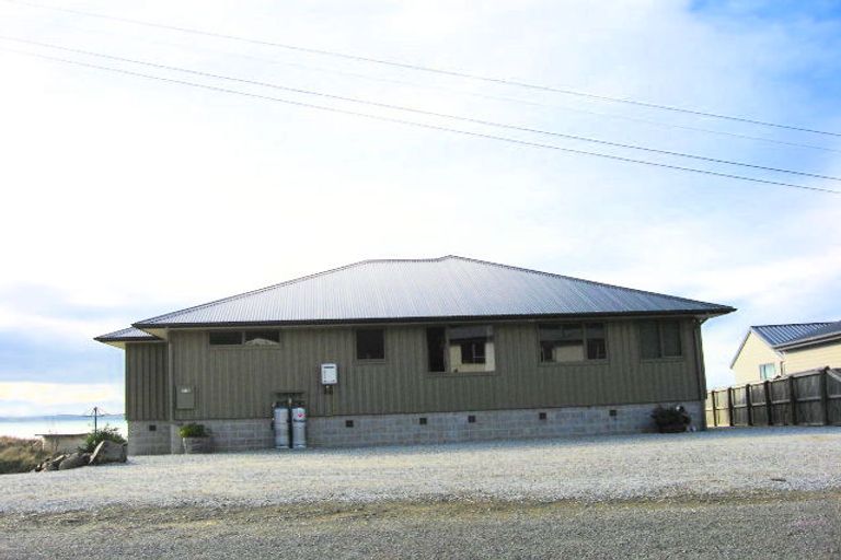 Photo of property in 6 Tydvil Street, Moeraki, 9482