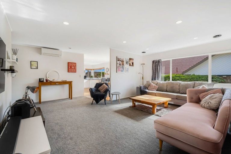 Photo of property in 17 Matterhorn Crescent, Northpark, Auckland, 2013