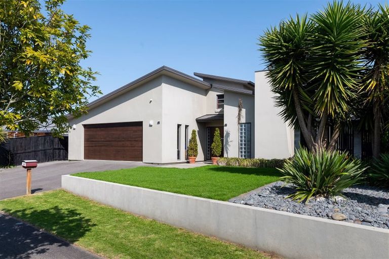 Photo of property in 22 Palliser Drive, Huntington, Hamilton, 3210