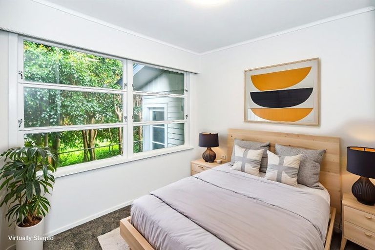 Photo of property in 10 Mckean Avenue, Manurewa, Auckland, 2102