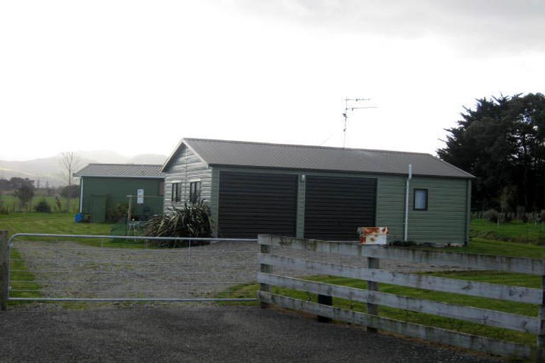 Photo of property in 42 Lincoln Road, Carterton, 5713