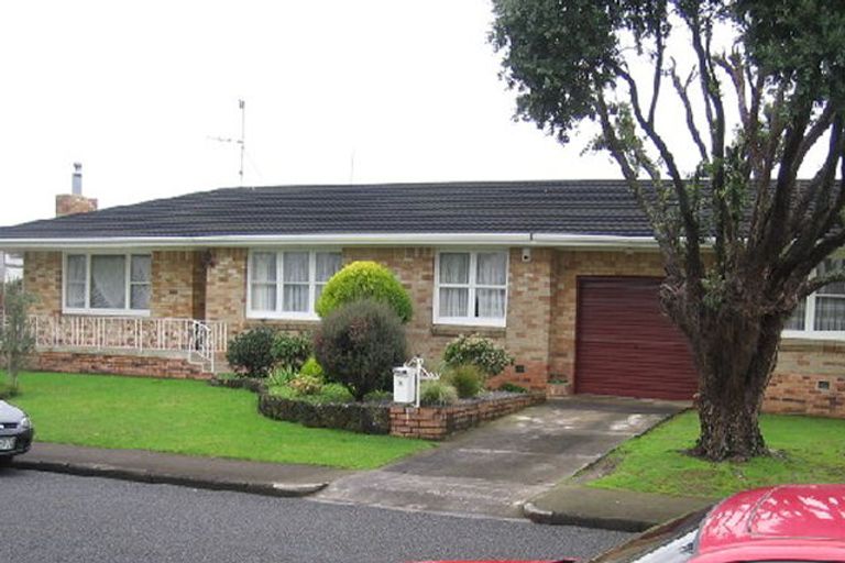 Photo of property in 1/1 Sunnyside Crescent, Papatoetoe, Auckland, 2025