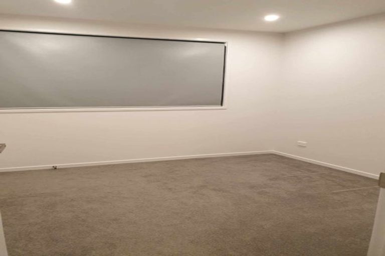 Photo of property in 11/8 Chivalry Road, Glenfield, Auckland, 0629