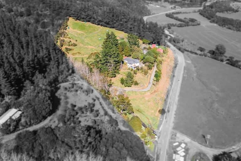 Photo of property in 527 Whitemans Valley Road, Whitemans Valley, Upper Hutt, 5371