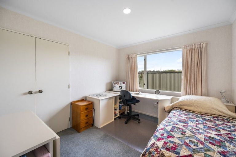 Photo of property in 14 Flemington Place, Taradale, Napier, 4112