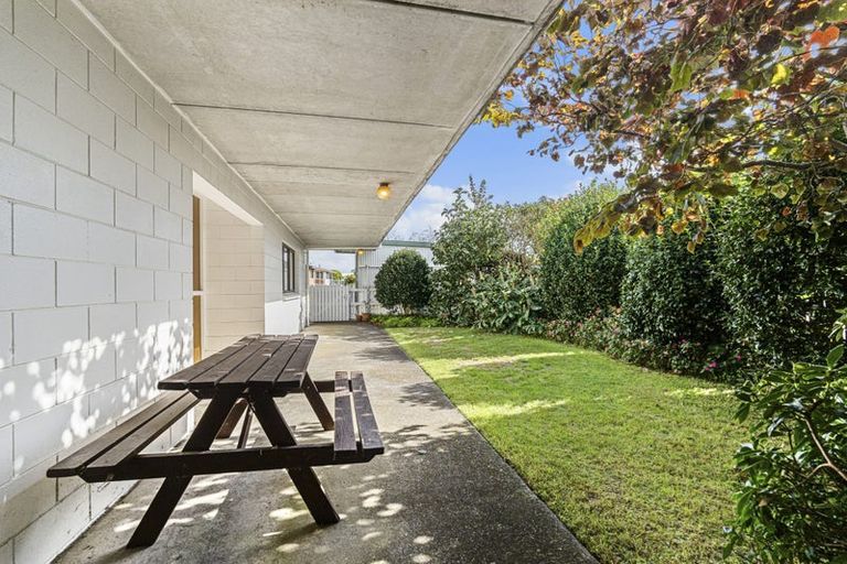 Photo of property in 11 Kellyville Heights, Merrilands, New Plymouth, 4312