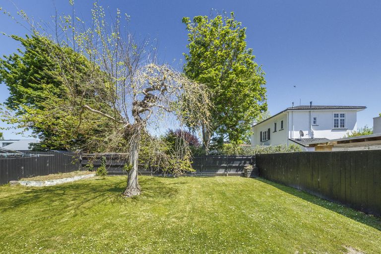 Photo of property in 5a Guy Avenue, Takaro, Palmerston North, 4410