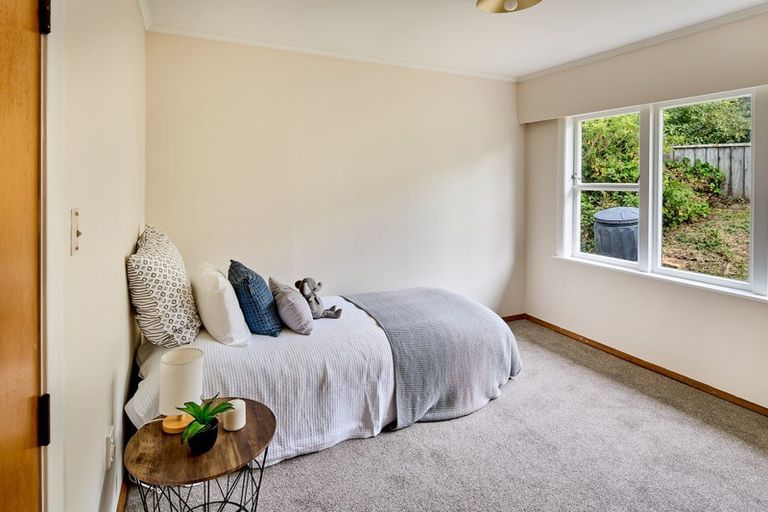 Photo of property in 44 Saint Johns Terrace, Tawa, Wellington, 5028
