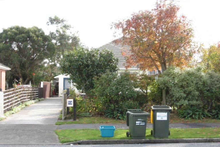 Photo of property in 73 Hall Crescent, Epuni, Lower Hutt, 5011