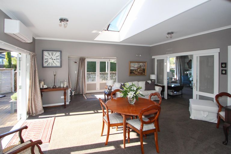 Photo of property in 2 Arthur Street, Holmes Hill, Oamaru, 9401