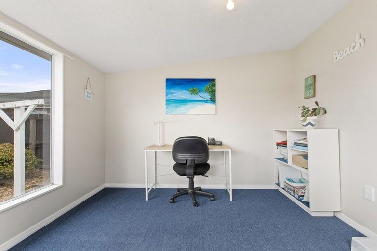 Photo of property in 38 Bevington Street, Avonhead, Christchurch, 8042