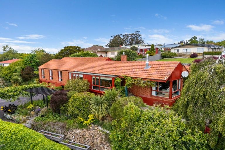Photo of property in 16 Solway Street, Holmes Hill, Oamaru, 9401