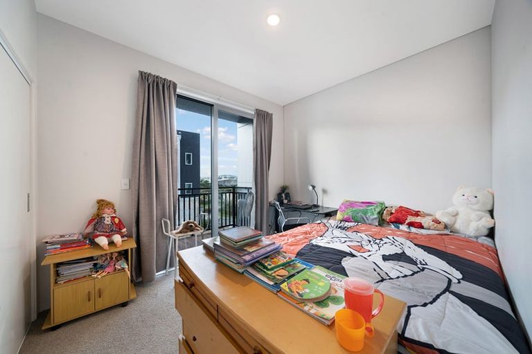 Photo of property in 36 Ceramic Lane, New Lynn, Auckland, 0600