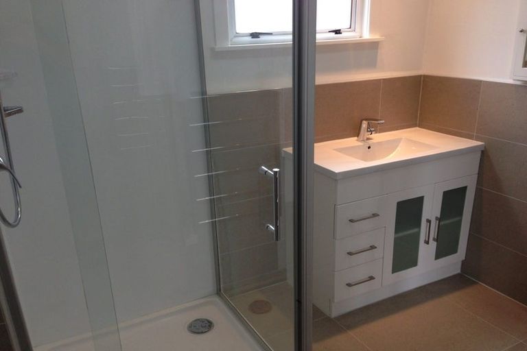 Photo of property in 2/19 Thatcher Street, Mission Bay, Auckland, 1071