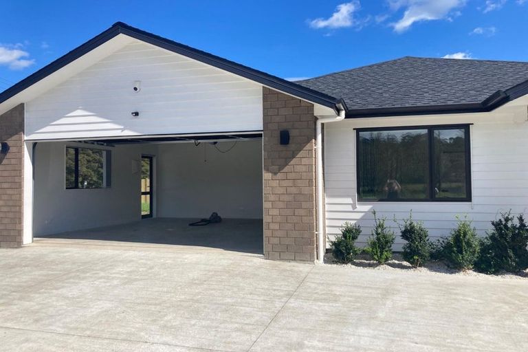 Photo of property in 1373 East Coast Road, Redvale, Albany, 0794