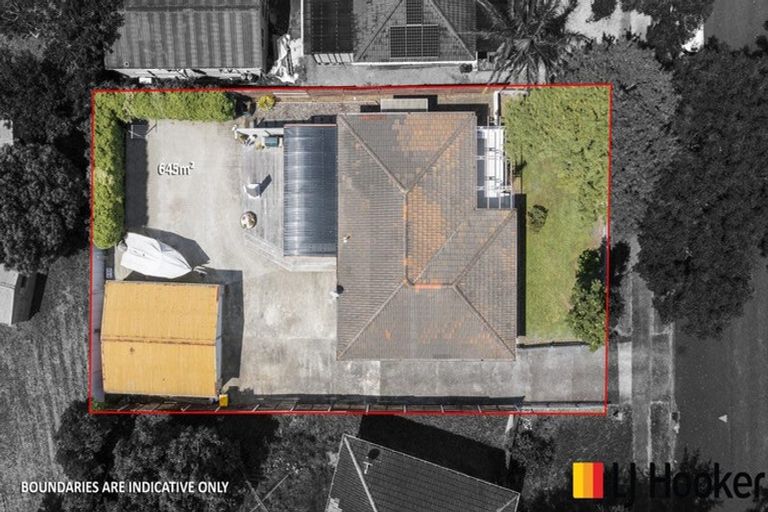 Photo of property in 8 Leaver Place, Weymouth, Auckland, 2103