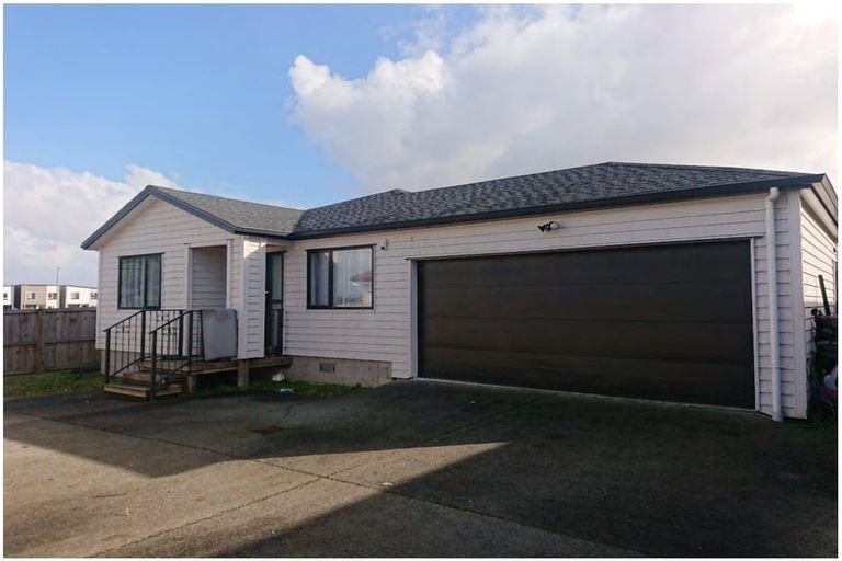 Photo of property in 11a Matheson Street, Papakura, 2110