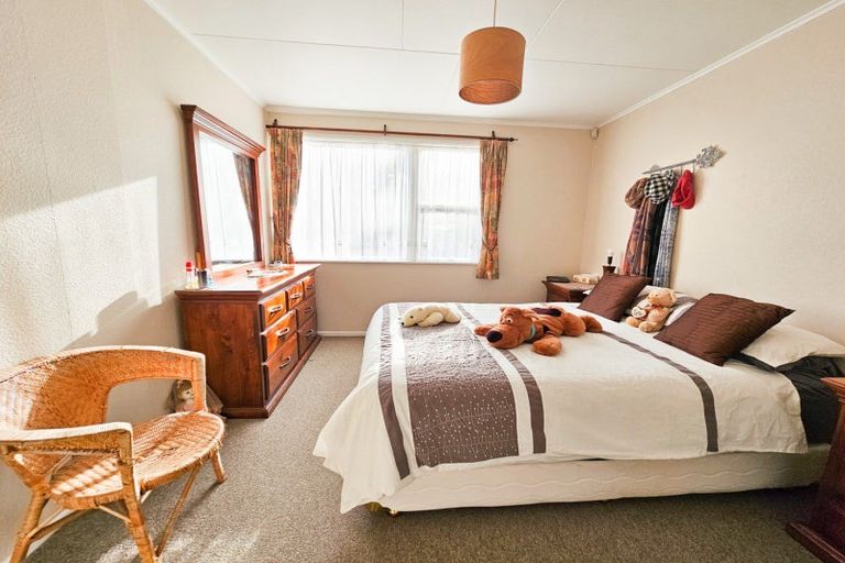 Photo of property in 19 Skerman Street, Marton, 4710