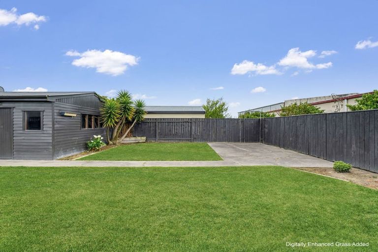 Photo of property in 42 Acacia Street, Kelvin Grove, Palmerston North, 4414