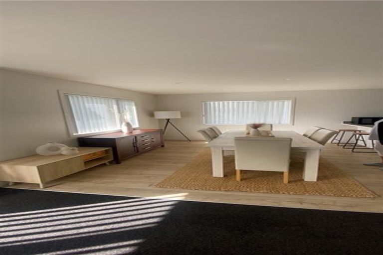 Photo of property in 85a Albany Highway, Unsworth Heights, Auckland, 0632