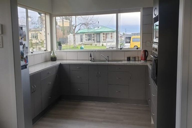 Photo of property in 32 Grange Street, Winton, 9720