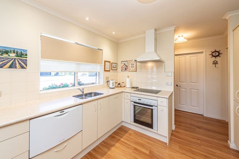 Photo of property in 27 Bens Place, Springvale, Whanganui, 4501