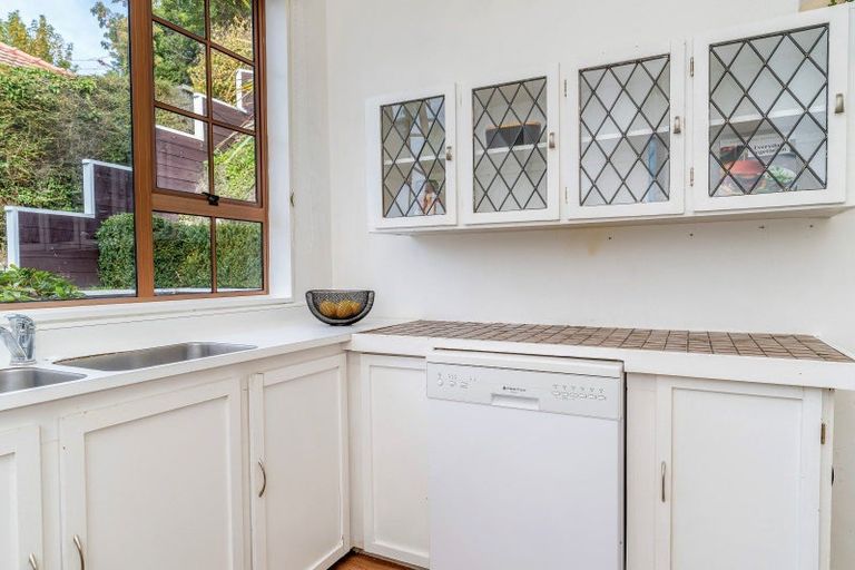 Photo of property in 38 Easther Crescent, Kew, Dunedin, 9012