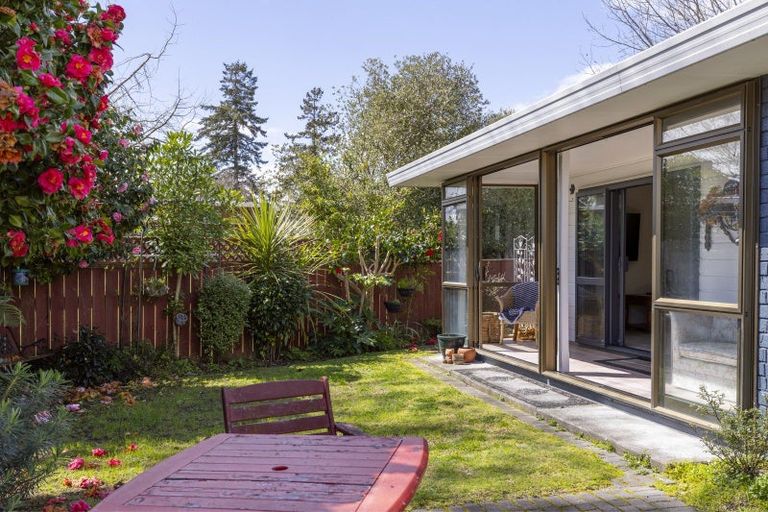 Photo of property in 1/7 Kathleen Place, Rainbow Point, Taupo, 3330