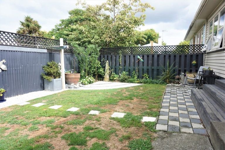 Photo of property in 35 Graham Street, Levin, 5510