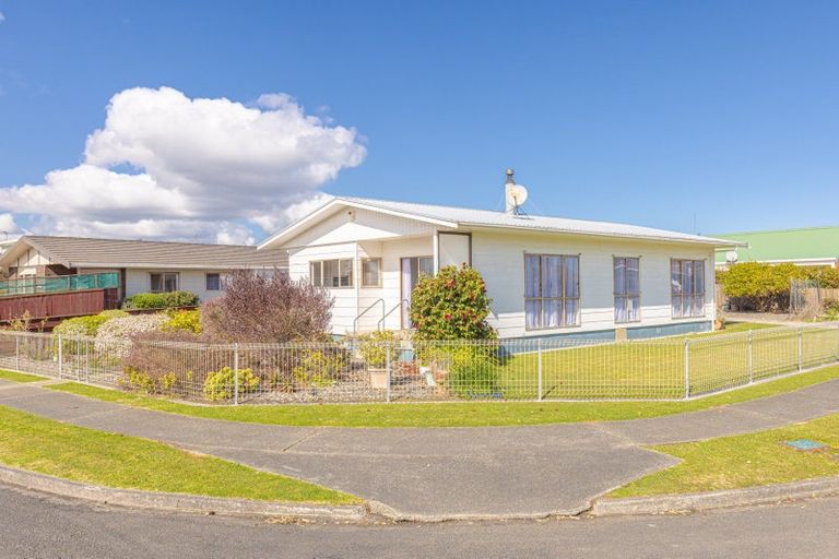 Photo of property in 34 Karamu Street, Tawhero, Whanganui, 4501