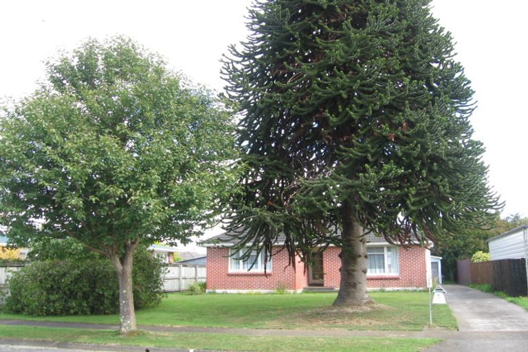 Photo of property in 4 Kelly Grove, Elderslea, Upper Hutt, 5018