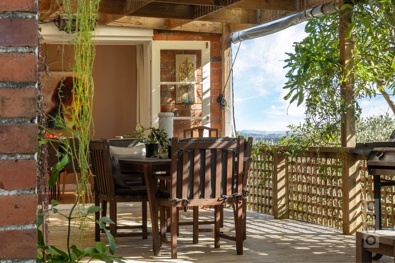 Photo of property in 16 Karaka Street, Helensville, 0800