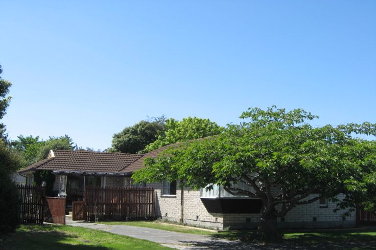 Photo of property in 3 Monteath Place, Redwood, Christchurch, 8051