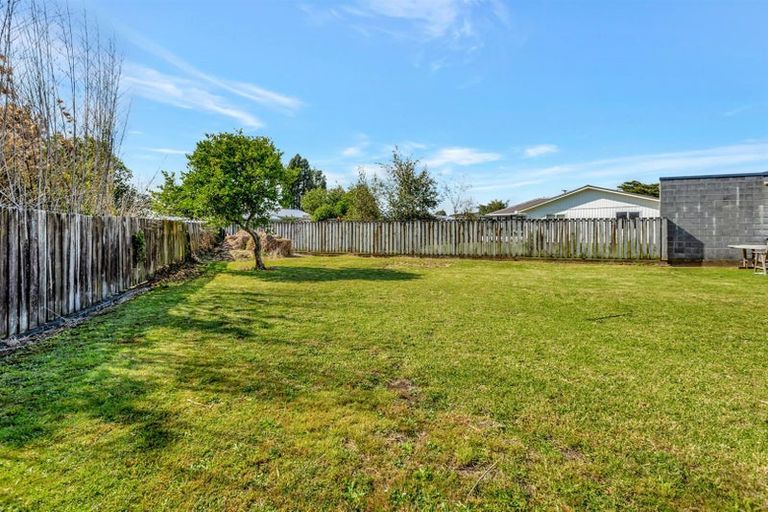 Photo of property in 23 Miro Street, Merrilands, New Plymouth, 4312