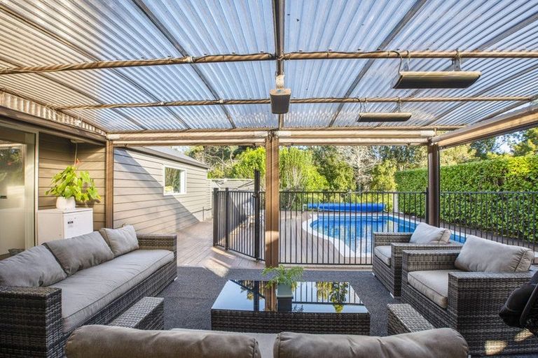 Photo of property in 29 Ravenstone Place, Chatswood, Auckland, 0626