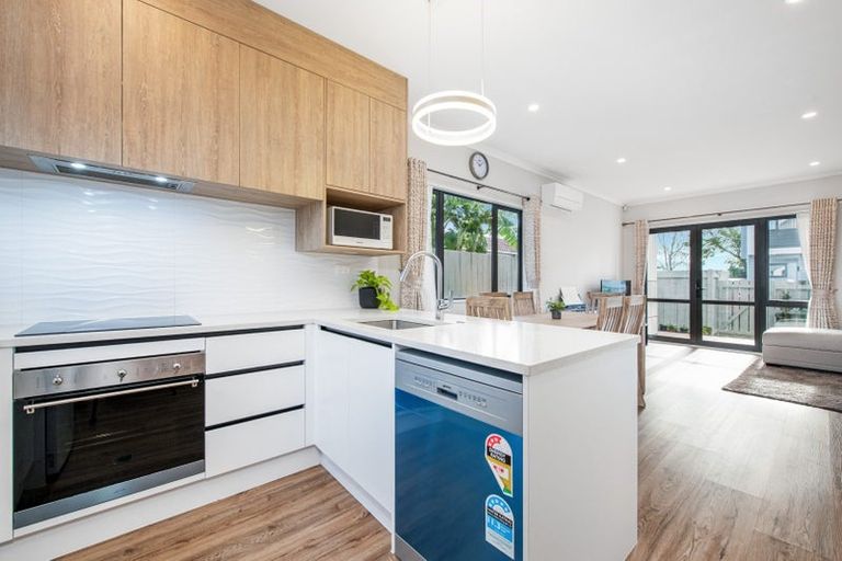 Photo of property in 5/66 Swanson Road, Henderson, Auckland, 0610