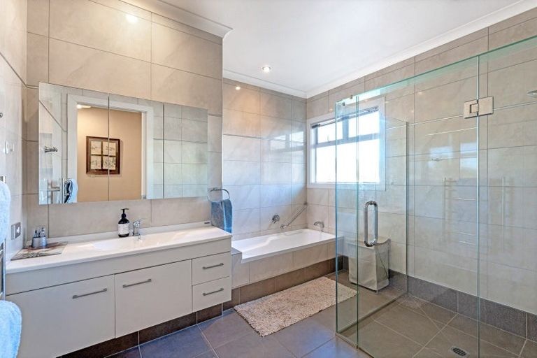 Photo of property in 690 Gladstone Road, Te Hapara, Gisborne, 4010