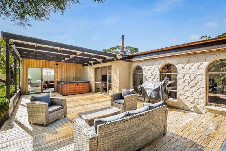 Photo of property in 225 Taylor Road, Waimauku, 0882