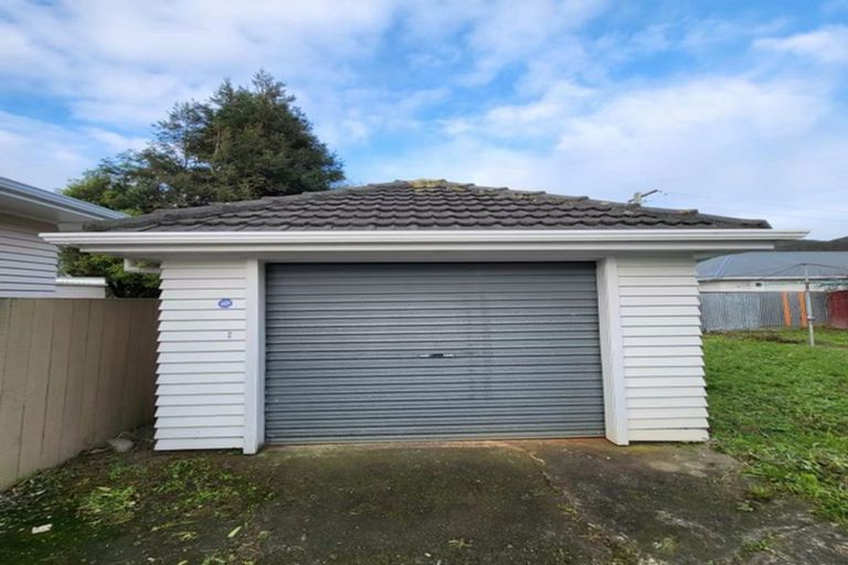Photo of property in 124 Cambridge Terrace, Fairfield, Lower Hutt, 5011
