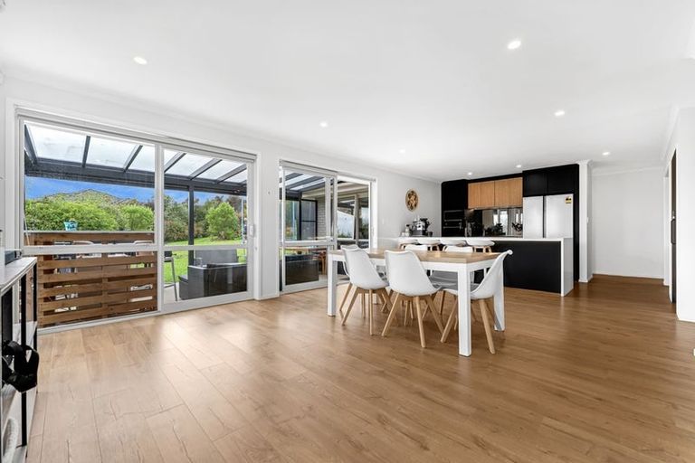 Photo of property in 11 Peet Row, Pokeno, 2471