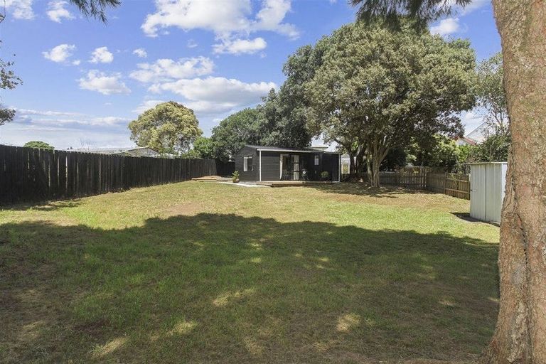 Photo of property in 19a Leaming Place, Clarks Beach, 2122