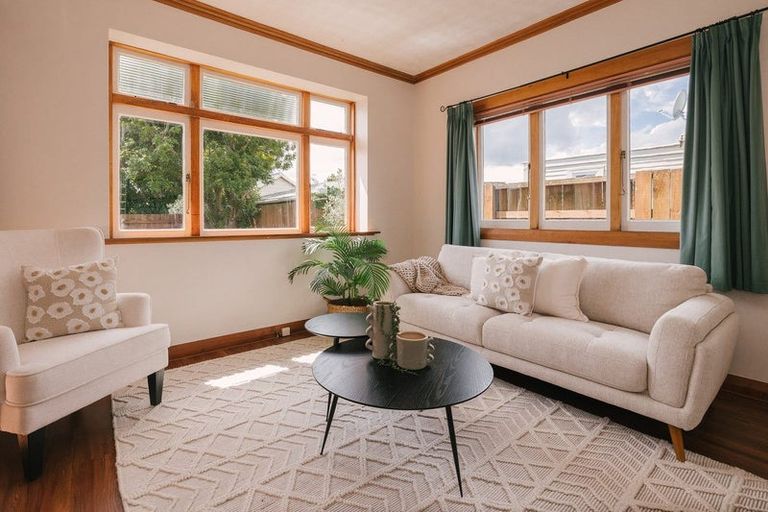 Photo of property in 15 Manson Street, Terrace End, Palmerston North, 4410