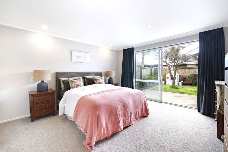 Photo of property in 2 Raiha Street, Papamoa Beach, Papamoa, 3118